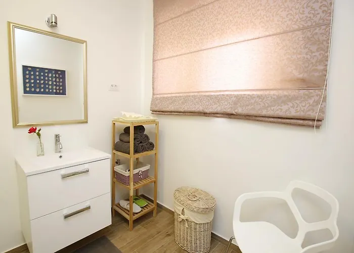 アパート Downtown 2br ザダル