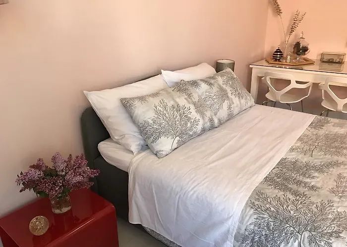 Downtown 2br Lägenhet